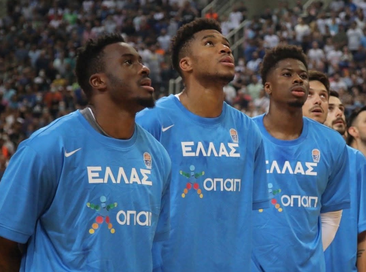 Σε ενόχλησαν οι «μαύροι», ε;